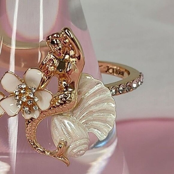 Betsey Johnson Bracelet Shell Yeah Mermaid Hinge Bangle Seashell Crystal Enamel - Picture 9 of 13